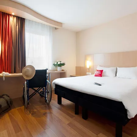 Ibis Centre Gare Et Congres 3*