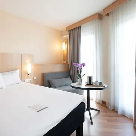 Ibis Centre Gare Et Congres Νανσύ