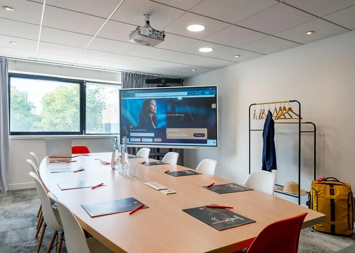 מלון Ibis Centre Gare Et Congres 3*