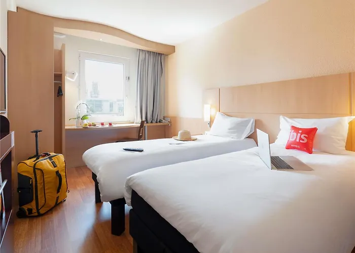 מלון Ibis Centre Gare Et Congres 3*